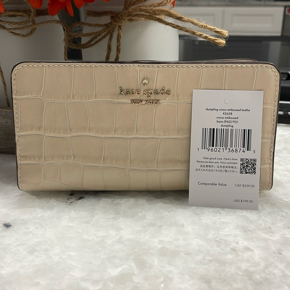 NWOT Kate Spade Bi-Fold Croco Leather Wallet